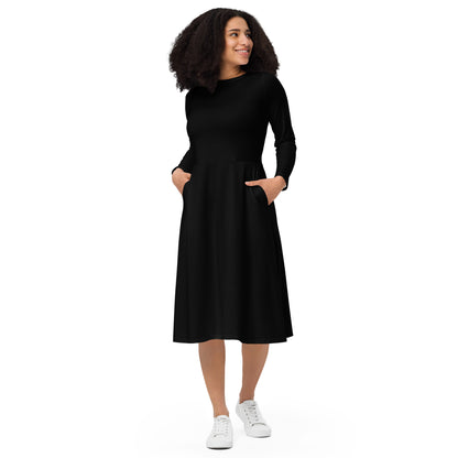 Research Merch Midikleid aus der Purpose Collection getragen von einem weiblichen Model