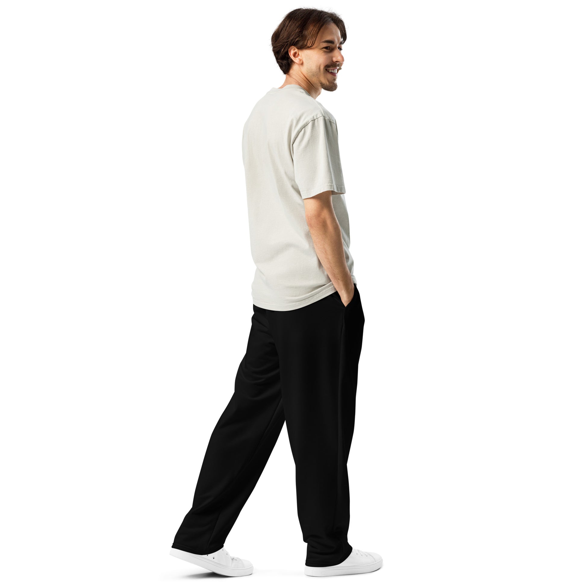 Research Merch Unisex Wide Leg Jogger aus der Purpose Collection getragen von männlichen Model